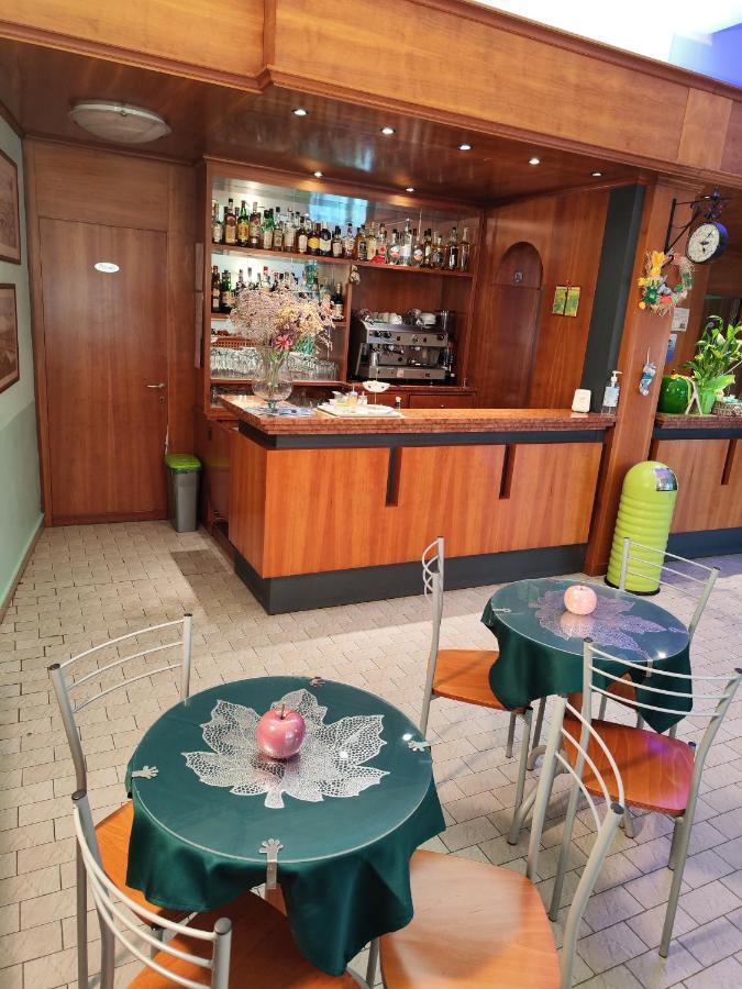 Hotel Etrusco セスト・フィオレンティーノ エクステリア 写真