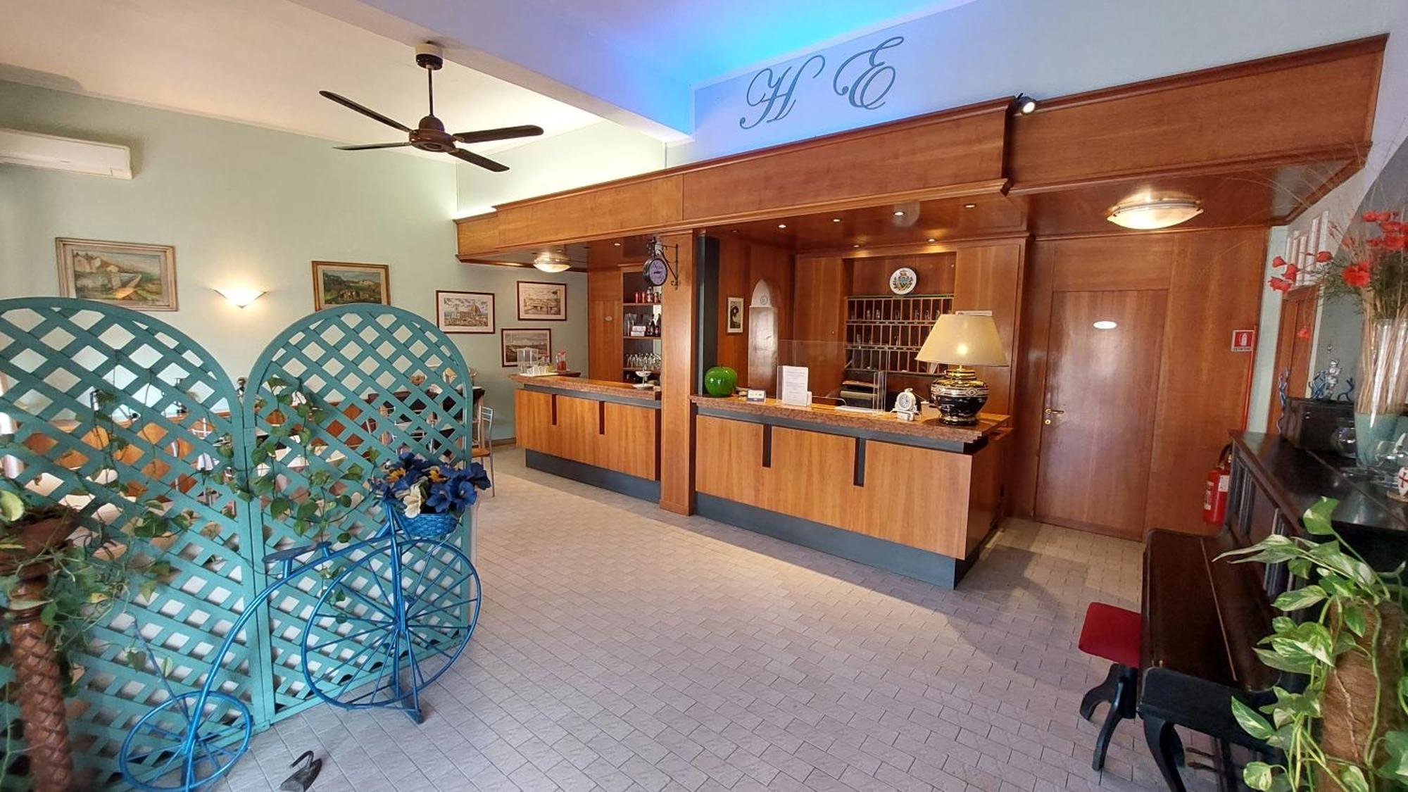 Hotel Etrusco セスト・フィオレンティーノ エクステリア 写真