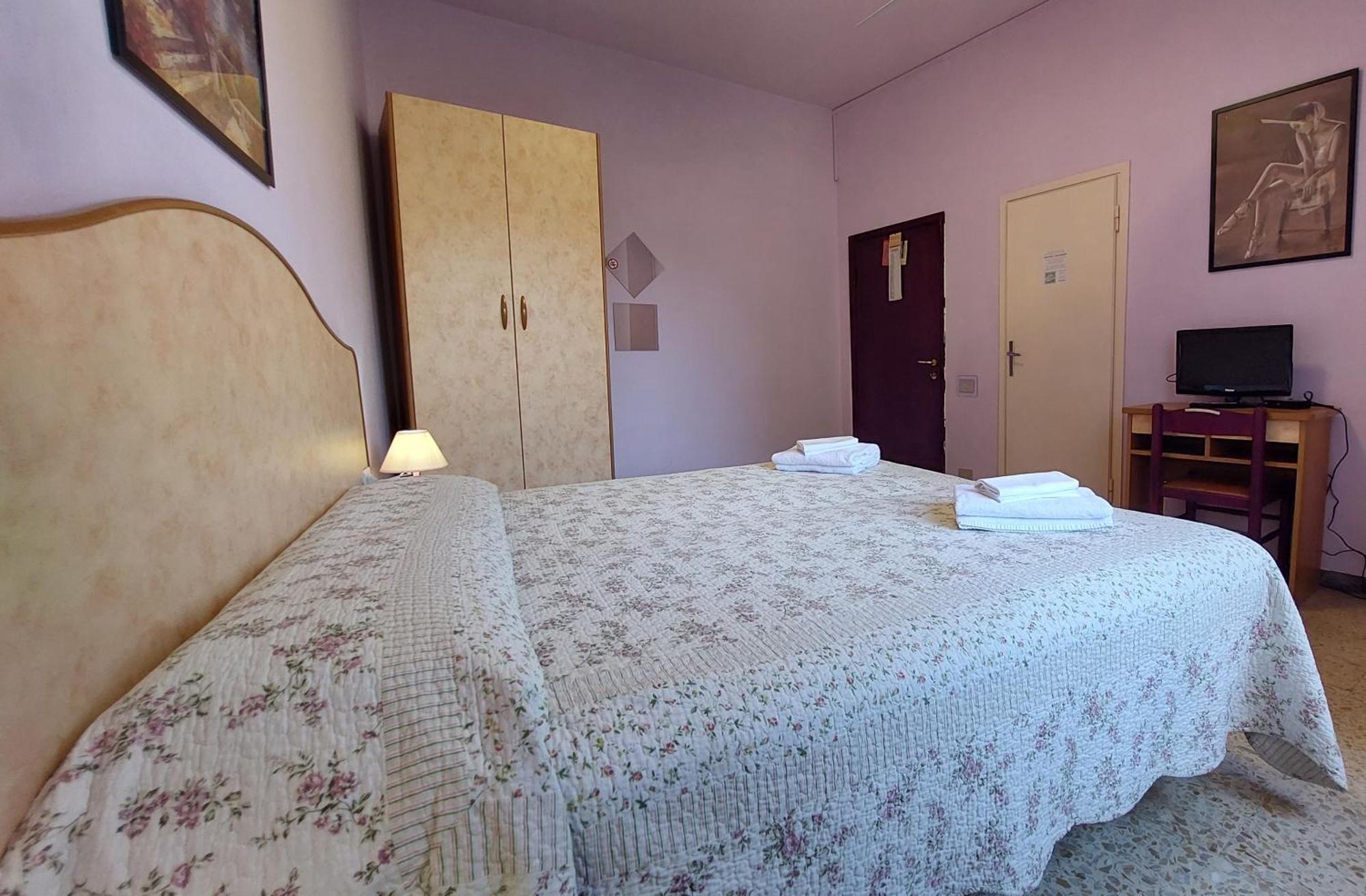 Hotel Etrusco セスト・フィオレンティーノ エクステリア 写真